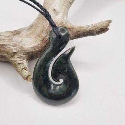 NZ Greenstone  Pounamu Hei Matau Fish Hook Necklace FH01