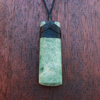 NZ Greenstone Kokopu Pounamu Toki Necklace   KP 706