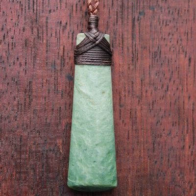 NZ Kokopu Pounamu Hei Toki Necklace   KP 0801