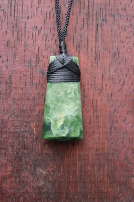 New Zealand Pounamu  Toki Pendant KR 0012