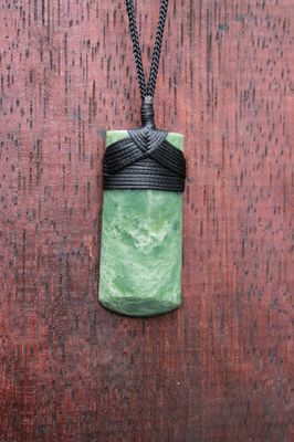 New Zealand Pounamu Toki Pendant KR 0013