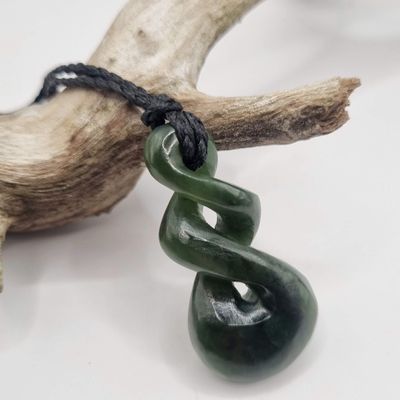 NZ Greenstone Pounamu Pikorua Double Twist Necklace  T204