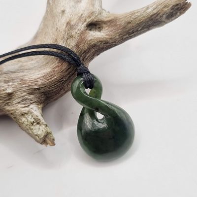 New Zealand Greenstone Pounamu Single Twist Necklace TS400