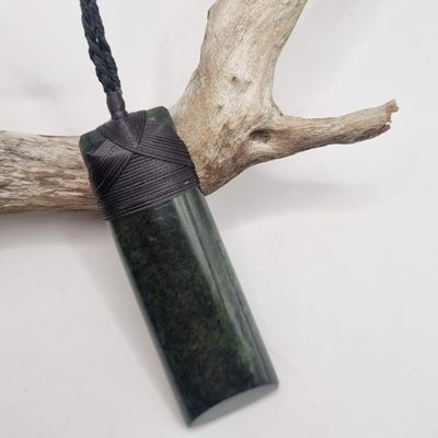 New Zealand  Pounamu Toki Necklace BT01