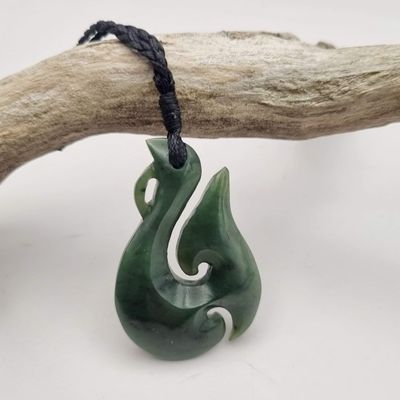 NZ Greenstone Medium Manaia Pendant- Pounamu MK112