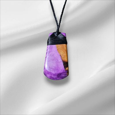 Macrocarpa Pendant