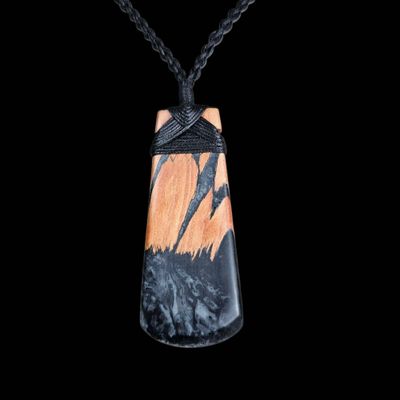 Matai Pendant