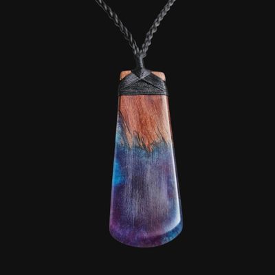Kamahi Pendant