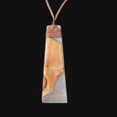 Macrocarpa Pendant