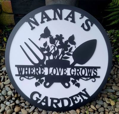 Nana&#039;s garden plaque (Design 2)