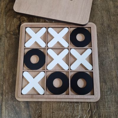 Noughts &amp; crosses personalised.