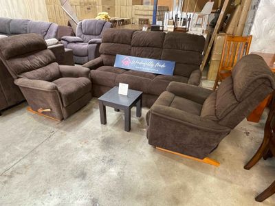 La-Z Boy 3+1+1 Recliner Set