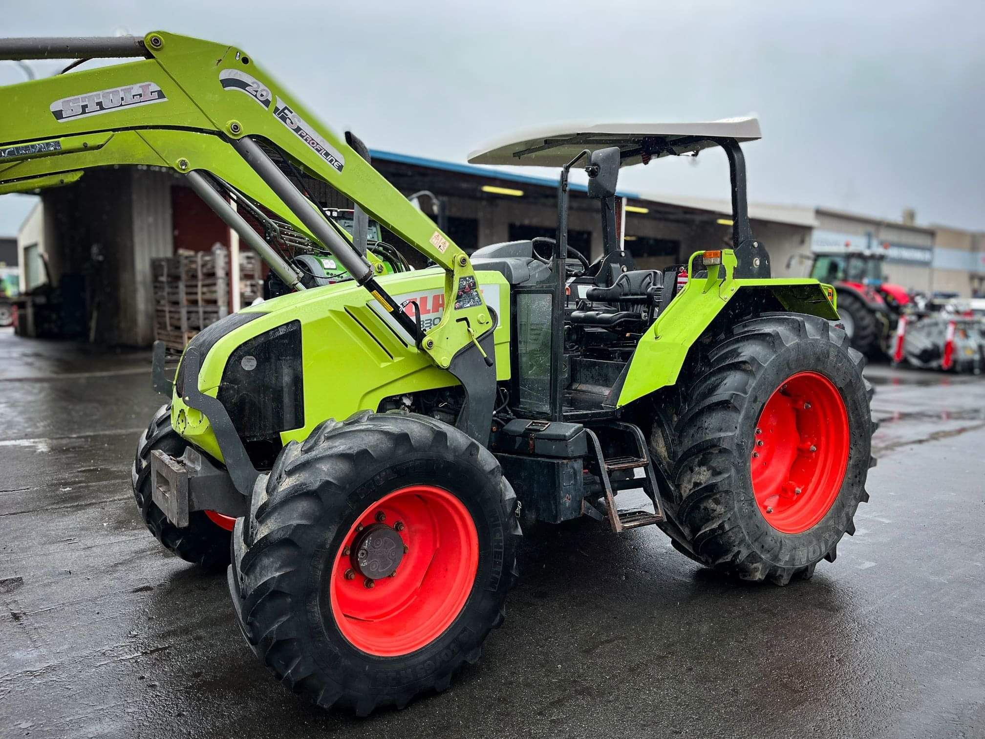 Claas Axos 330