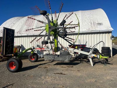 Claas Liner 2700 Rake