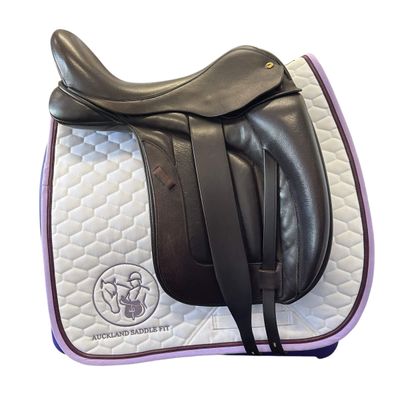 Black Country Vinici Dressage 17.5&quot; MW