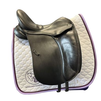 Loxely Classic Dressage 16.5&rdquo; MW