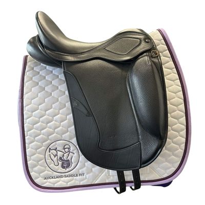 Fenmore Capriole Dressage 17&quot; W