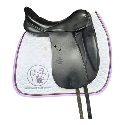 Stubben Maestoso Deluxe with Biomex Seat 17.5&quot; 31