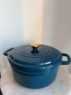 Cast Iron stock pot - blue 2.5Ltr