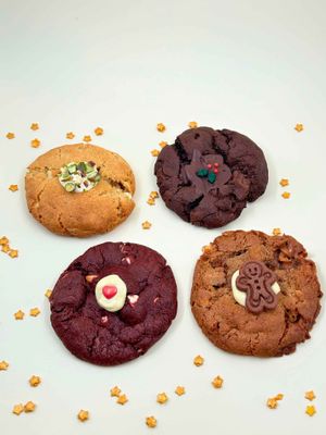 Box of 4 cookies - Lang&#039;s Little Bakery&#039;s mixed Christmas cookies