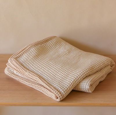 WAFFLE THROW LATTE BORDER