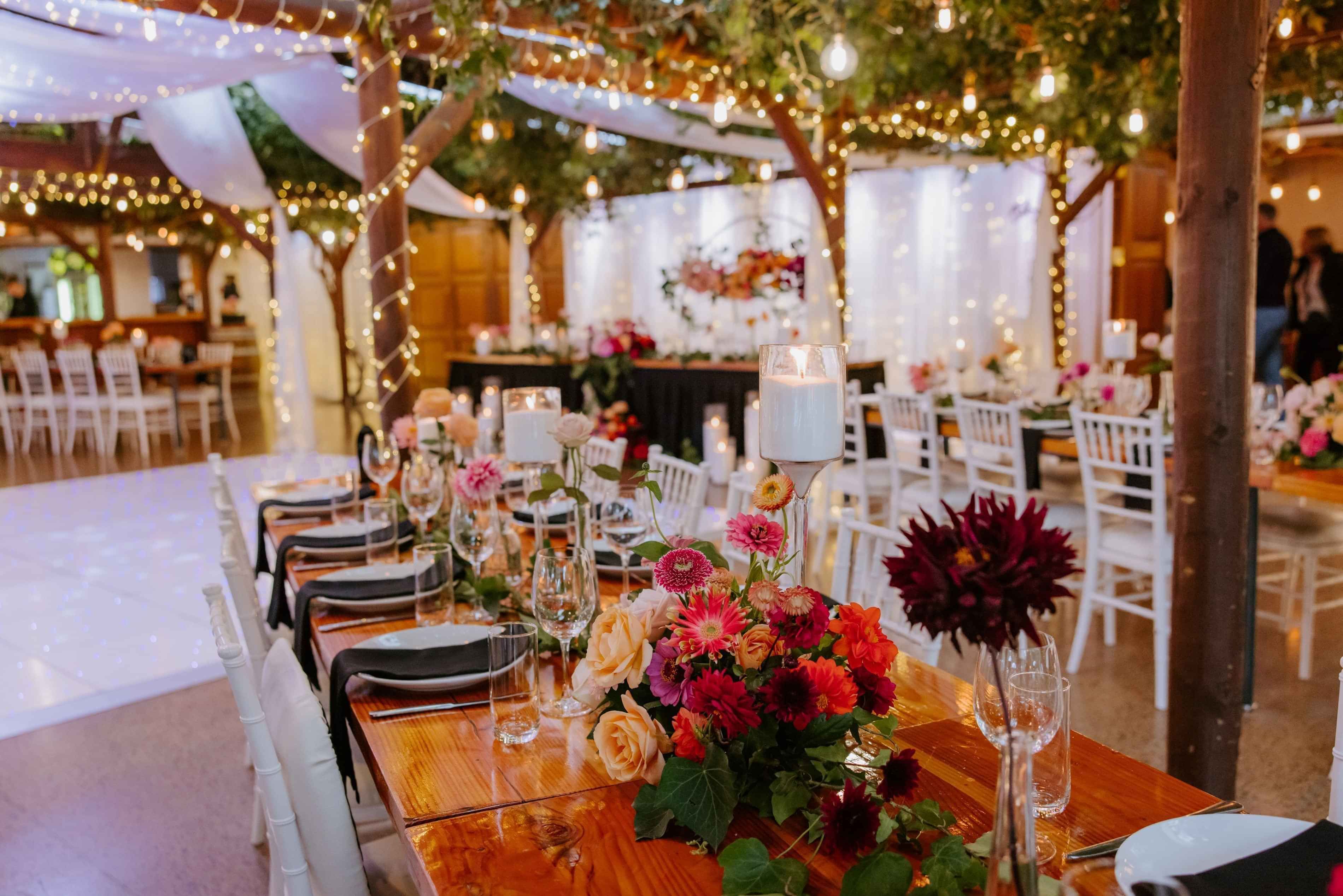 Markovina wedding table