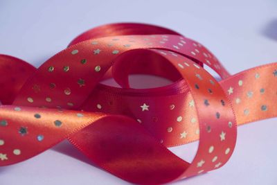 Foil Satin Starry Night Red/Gold 25mm X 25M