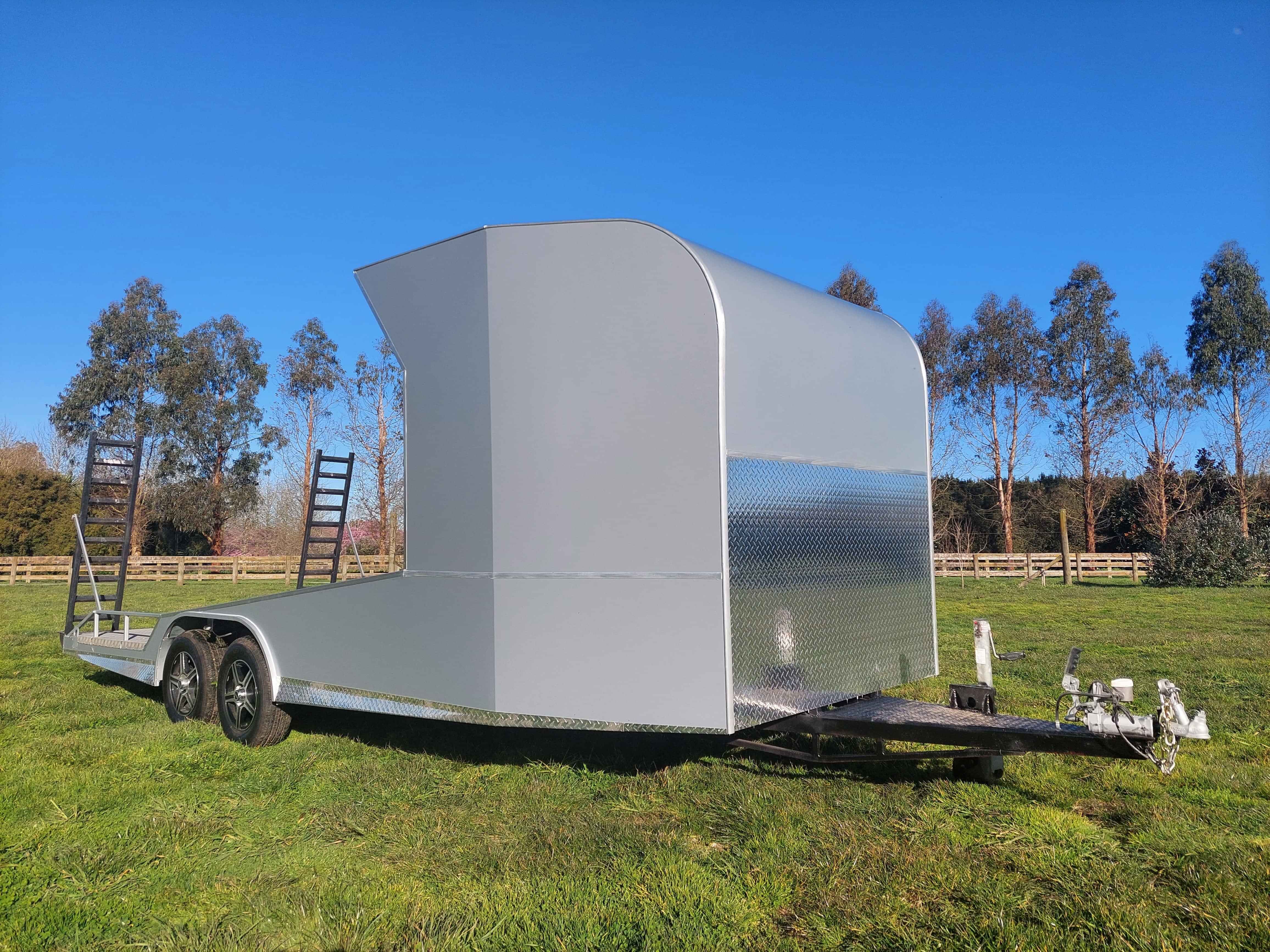 semi enclosed trailer