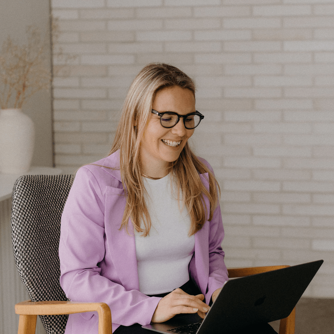 Bronwen from Beautiful Beginnings Christchurch giving an Infant Sleep Consultation