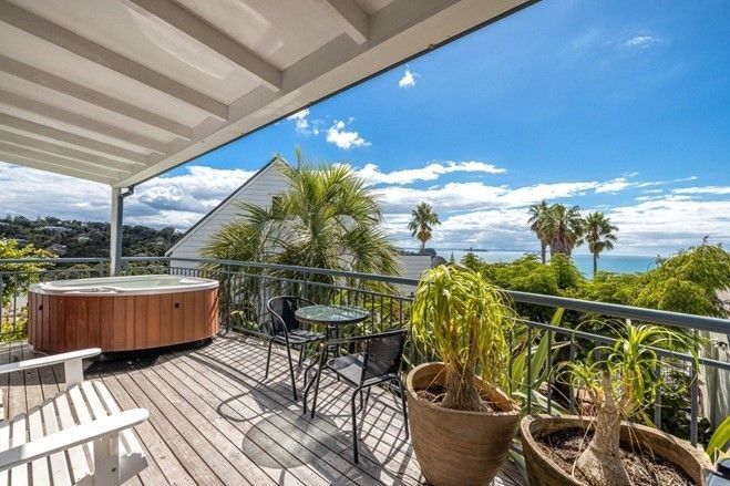 Palm Beach Chalet View of Mawhitipana Bay & the Greater Hauraki Gulf 