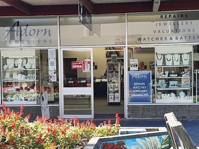 Adorn Jewellers Waikanae Kapiti Coast Shopfront for customer access