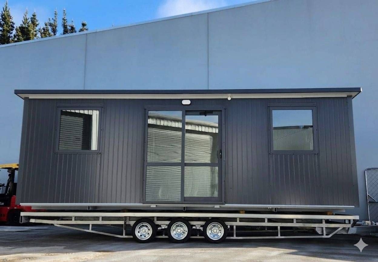 6m x 2.7m very smart grey cabin