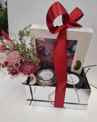 Valentines Pretty Perfect Gift Box