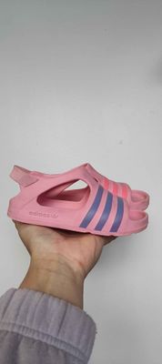 Adilette sandals (7C)