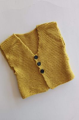 Handknit vest (0-3m)