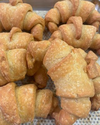 X4. Croissant