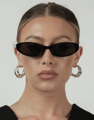 Otra Lulu Sunglasses - Black/Smoke