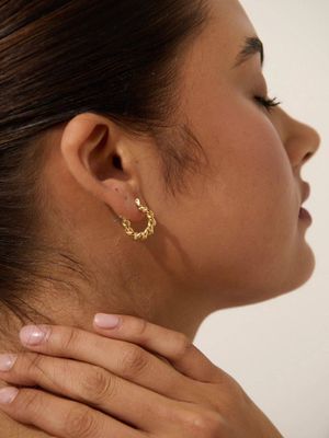 Luster&amp;Sage Leila Hoops - Gold