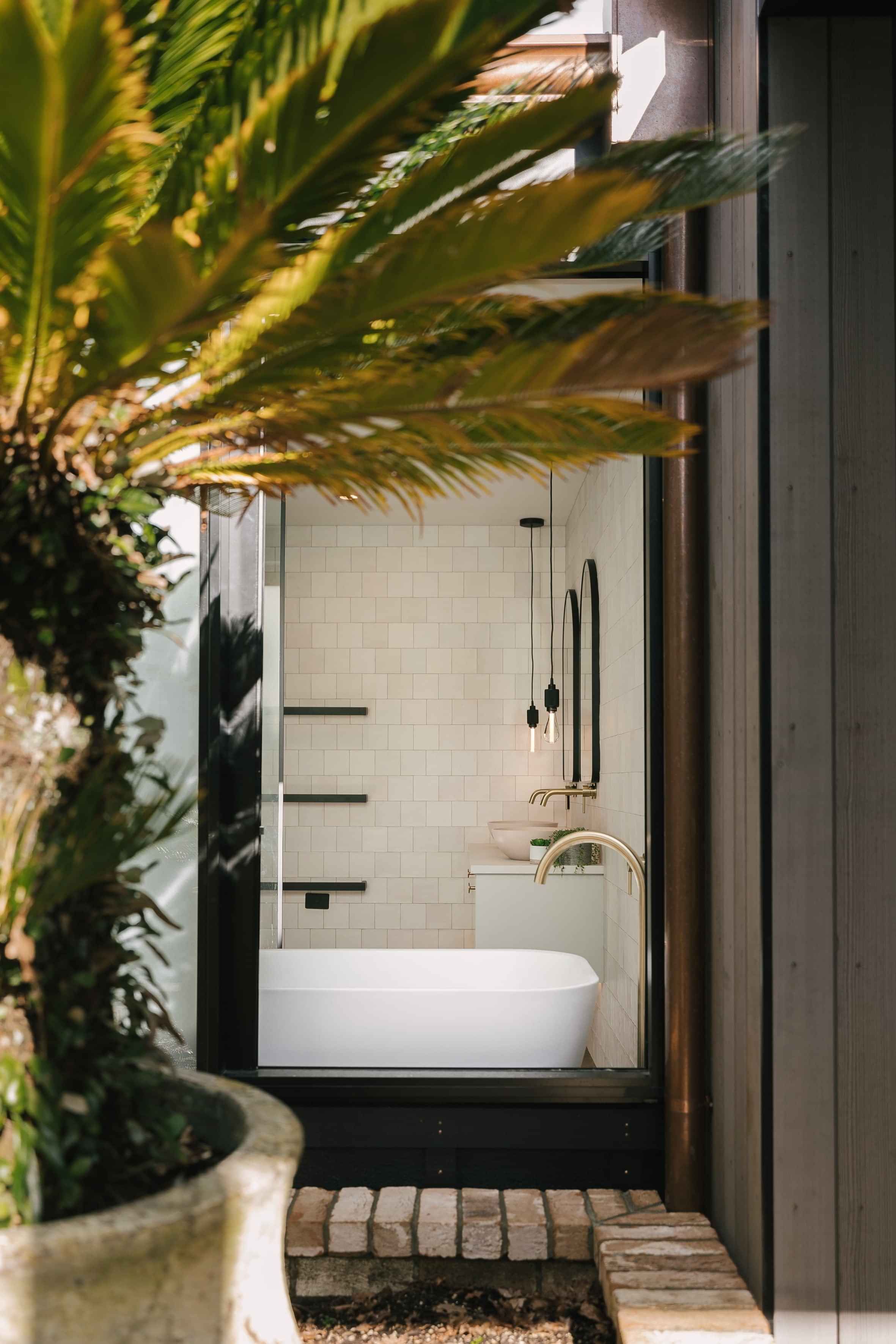 Contemporary bathroom design | Hokowhitu  | Manawatu Nicola Ross Design