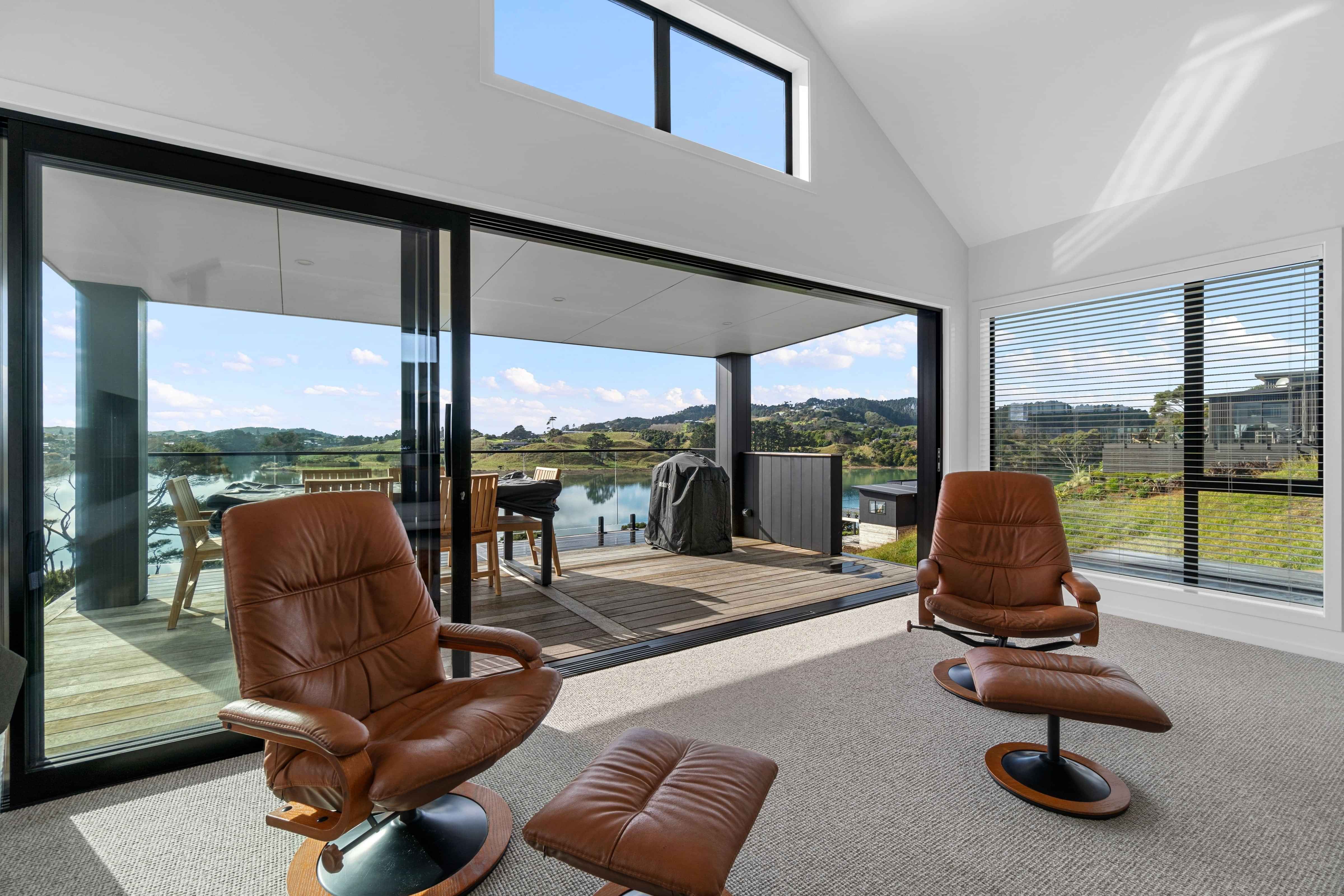 ight-filled living area in Rangatahi build – award winning house