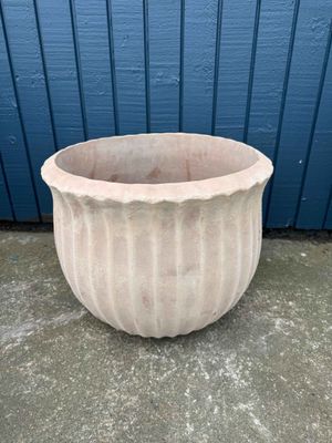 Pembroke Planter - XL