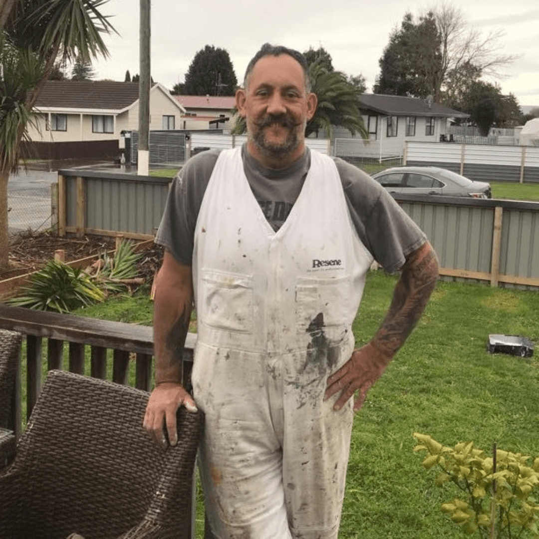 Kelly Beveridge Waikato Painter Man outside of house