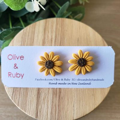 Organic Sunflower Studs