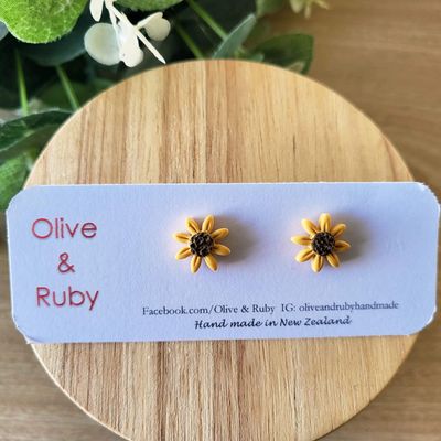Mini Sunflower Studs