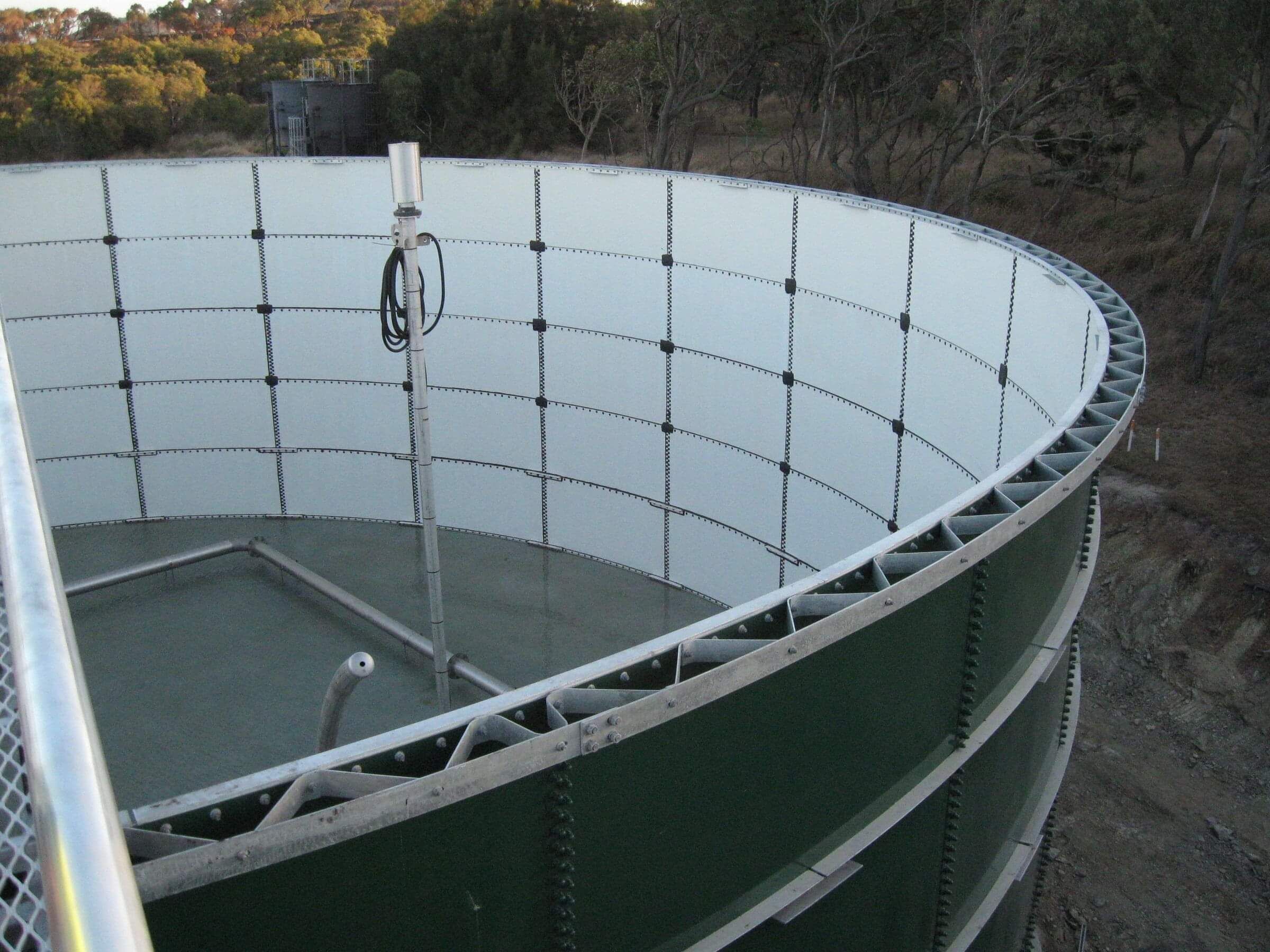 powder coated liquid storage tank 