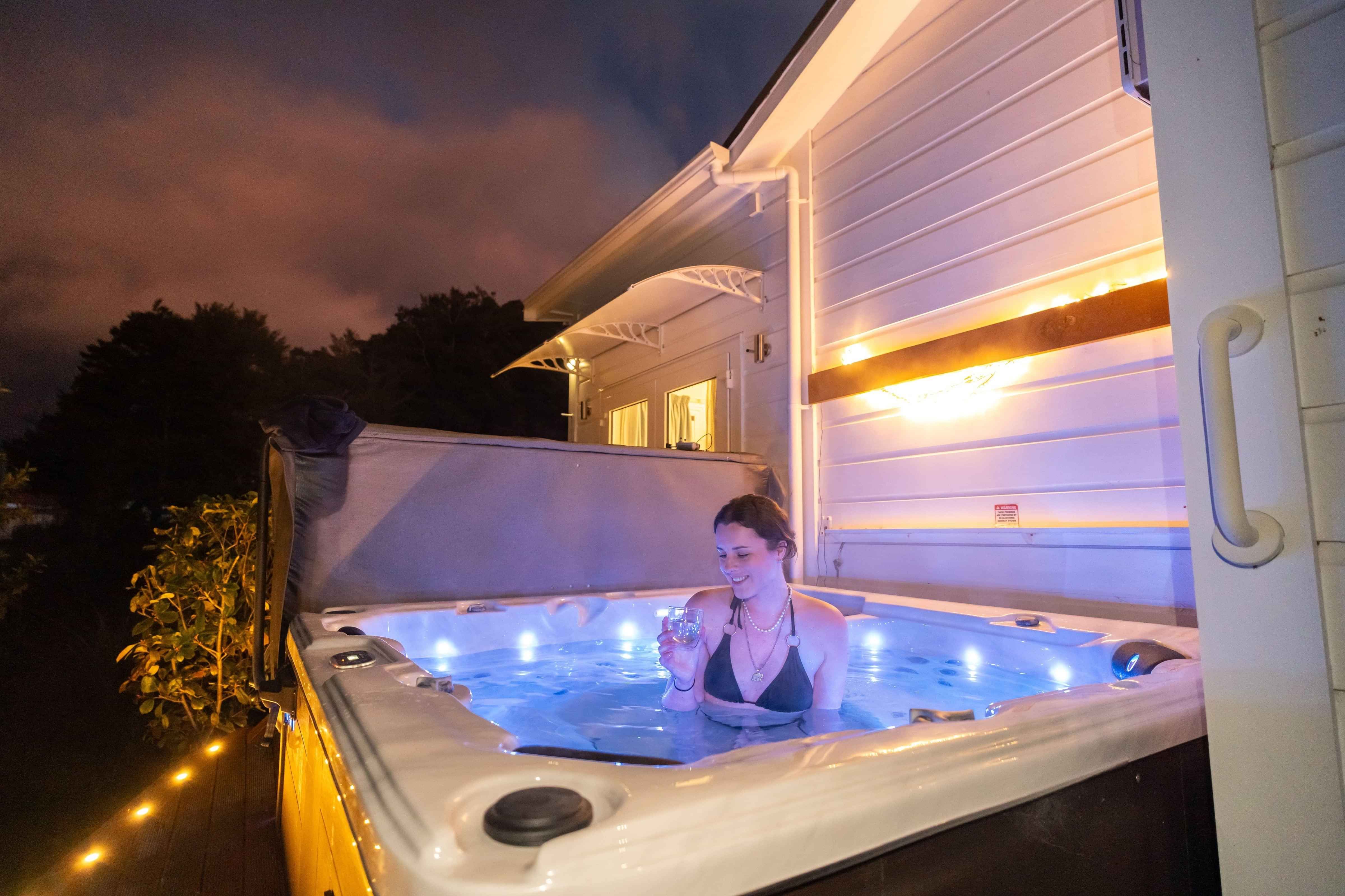 The Hot Tub in the Mangawhero Suite - Two Rivers Ohakune