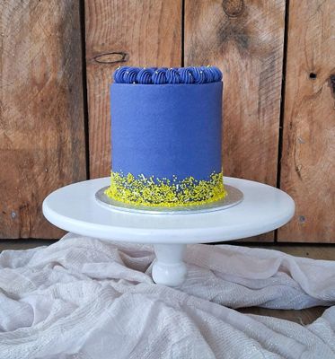 Sprinkles dinky cake