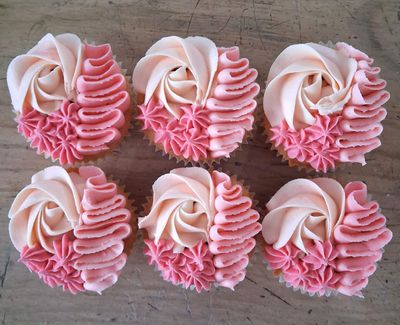 Boujee cupcakes (box of 6. Allergy-friendly)