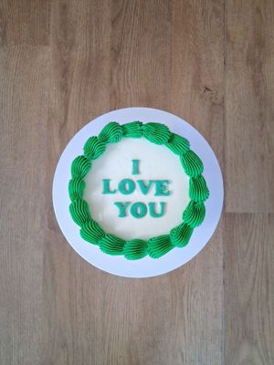 Edible message topper