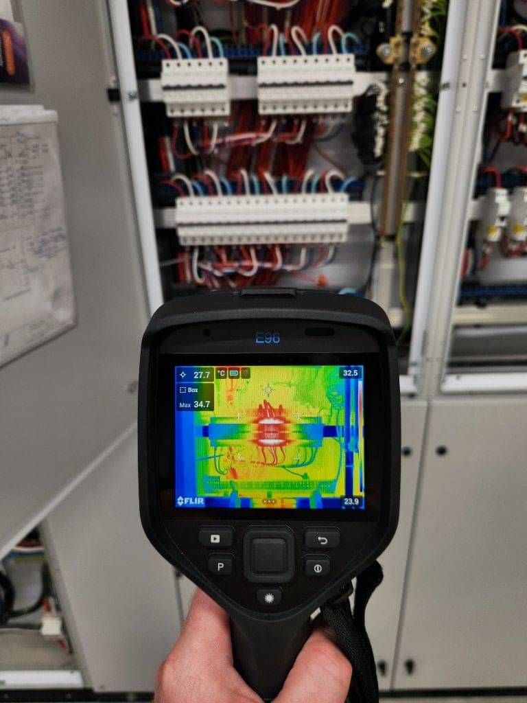 thermal imaging inspection of an electrical switchboard with circuit breakers in Auckland